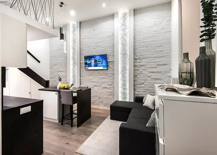R76A Apartment With Ac